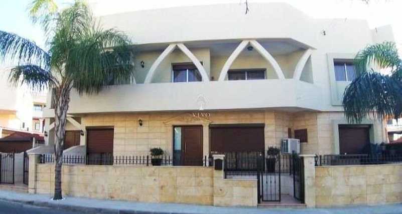 6 bedrooms Villa in Limassol, Cyprus No. 20153