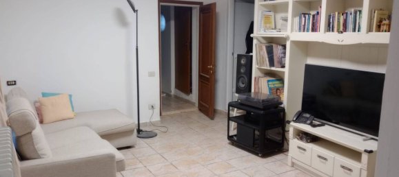 Apartamento de 2 dormitorios en Merate, Italy No. 365530 2