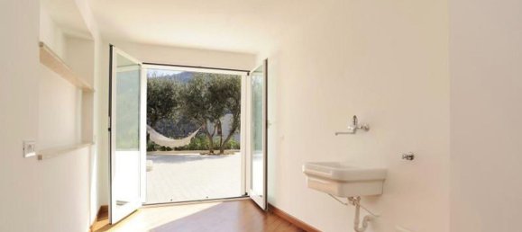 Casa de 10 habitaciónes en Alassio, Italy No. 63860 20