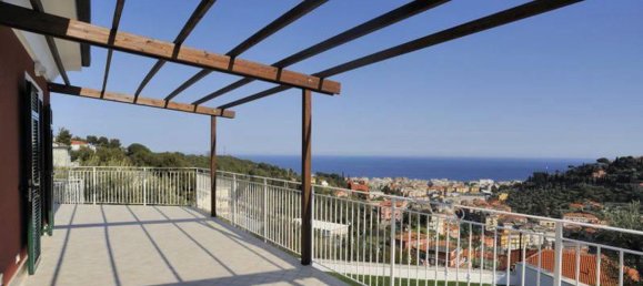 Casa de 10 habitaciónes en Alassio, Italy No. 63860 10