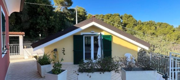 Casa de 10 habitaciónes en Alassio, Italy No. 63860 31