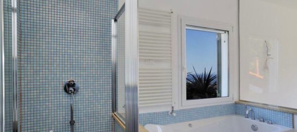 Casa de 10 habitaciónes en Alassio, Italy No. 63860 7