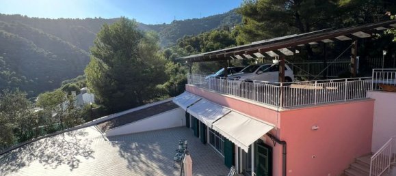 Casa de 10 habitaciónes en Alassio, Italy No. 63860 34