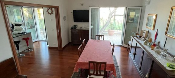 Casa de 10 habitaciónes en Alassio, Italy No. 63860 42