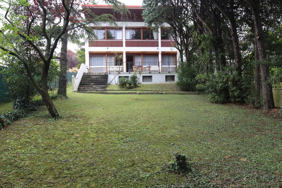 5 غرف نوم منزل في Rosny-sous-Bois, France رقم 174812