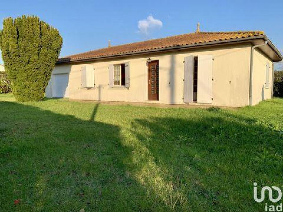 4 bedrooms House in Cognac, France No. 29587