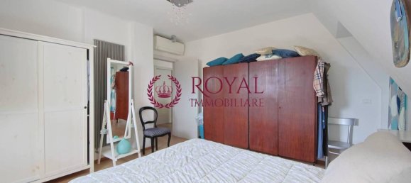 4 rooms Apartment in Livorno, Italy No. 28250 28