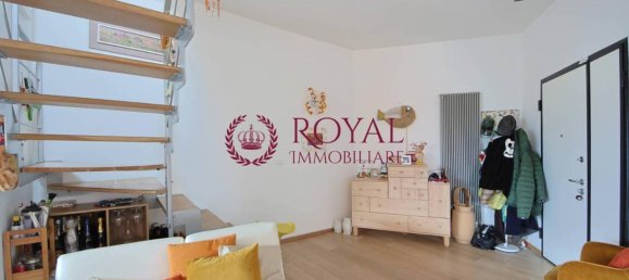 4 rooms Apartment in Livorno, Italy No. 28250 8