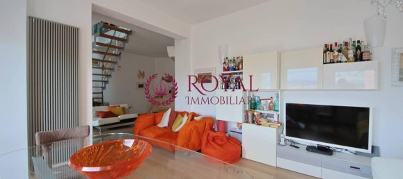 4 rooms Apartment in Livorno, Italy No. 28250 3