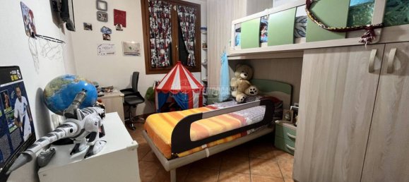 2 bedrooms Duplex in Reggio Emilia, Italy No. 131822 6