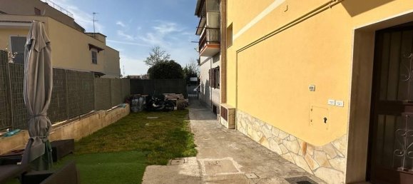 3 rooms Apartment in Rome, Italy No. 37035 5