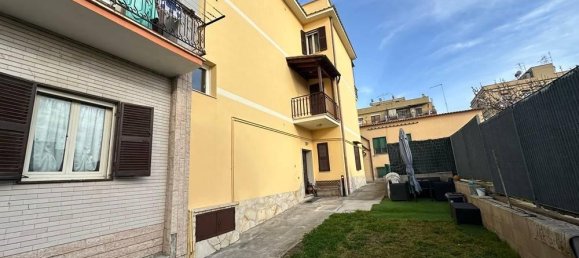 3 rooms Apartment in Rome, Italy No. 37035 6