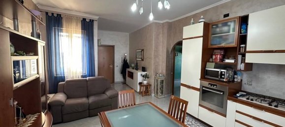 3 rooms Apartment in Rome, Italy No. 37035 37