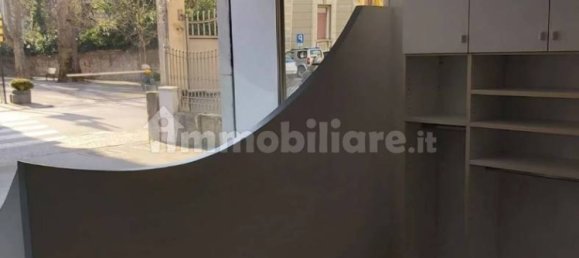 Коммерческая недвижимость с 2 комнатами в Медзоломбардо, Италия № 321199 8