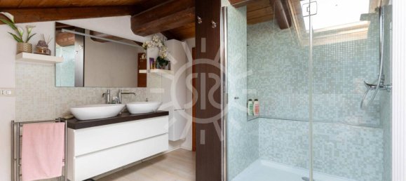 4 bedrooms Apartment in Budrio, Italy No. 318913 14
