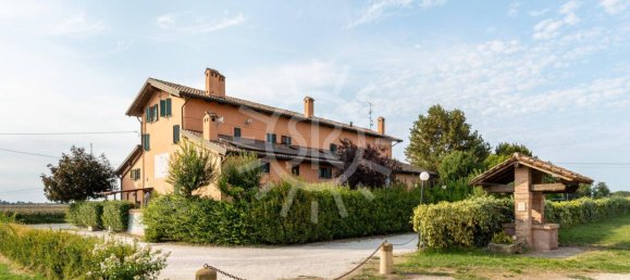 4 bedrooms Apartment in Budrio, Italy No. 318913 5