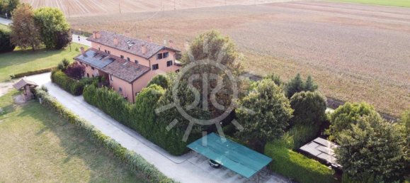 4 bedrooms Apartment in Budrio, Italy No. 318913 6