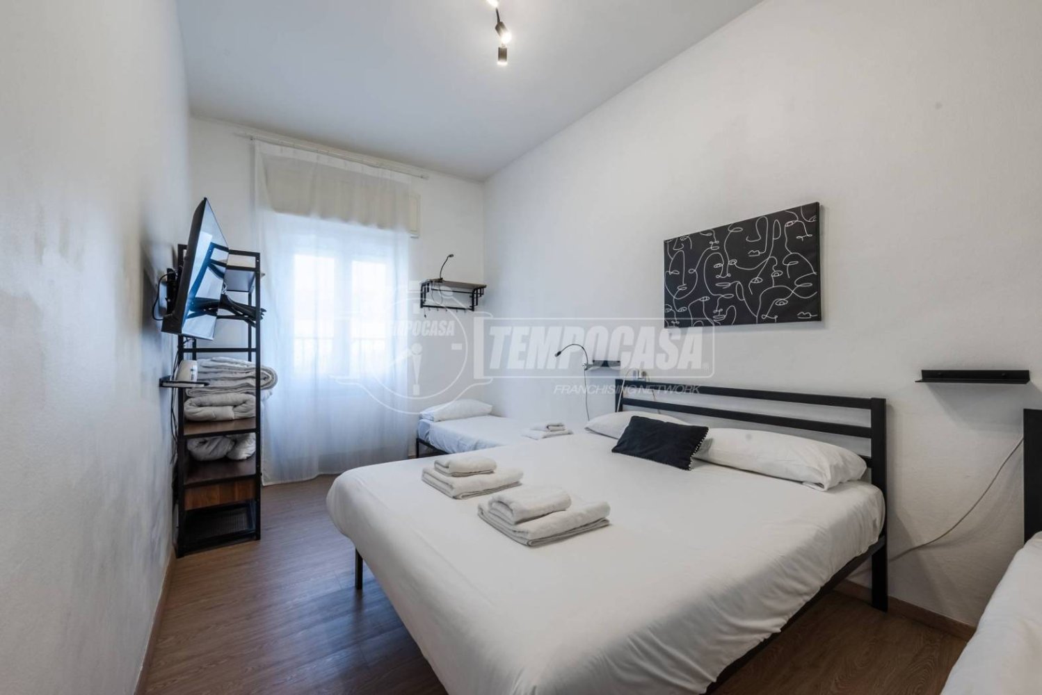 Estudio en Milan, Italy No. 336973