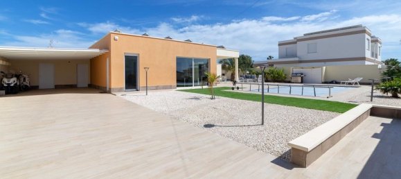 4 Schlafzimmer Villa in Elda, Spain, Nr. 183582 20