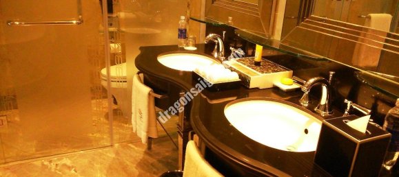 120m² Apartment in District 1, Vietnam No. 10790 13