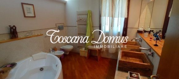 7 rooms House in Monteriggioni, Italy No. 18024 21