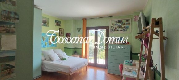 7 rooms House in Monteriggioni, Italy No. 18024 16