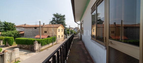 Villa de 8 divisões em Udine, Italy N.º 261066 34