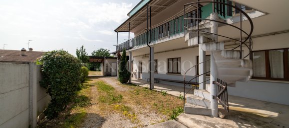 Villa de 8 divisões em Udine, Italy N.º 261066 24