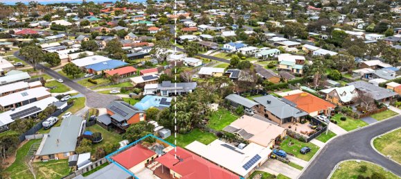 4 bedrooms House in Inverloch, Australia No. 337 30