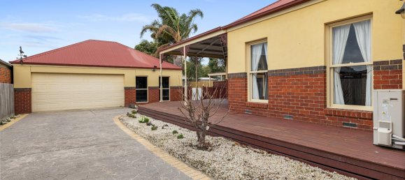 4 bedrooms House in Inverloch, Australia No. 337 25