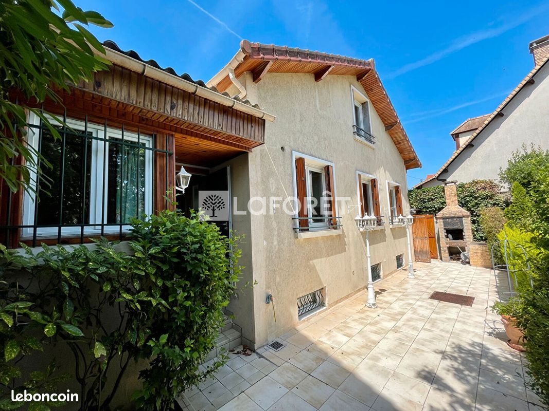 3 غرف نوم منزل في Bezons, France رقم 187543