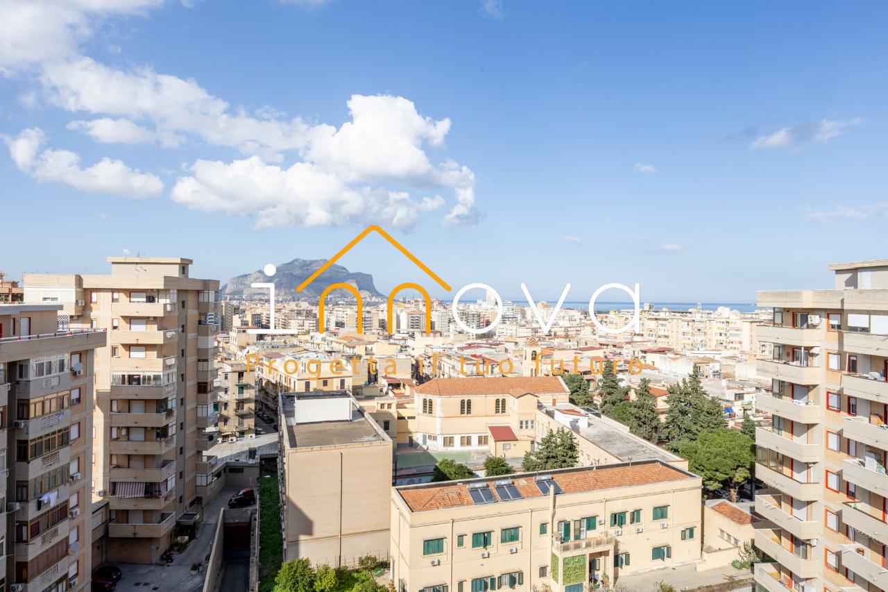 5 rooms Penthouse in Palermo, Italy No. 13146