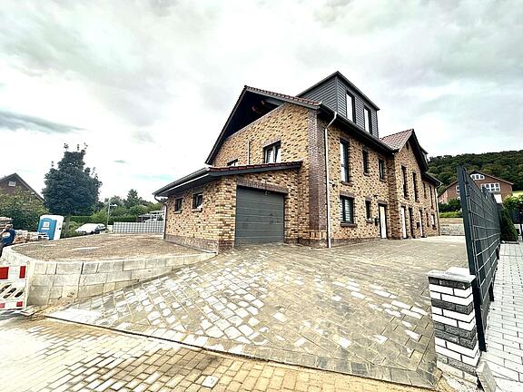 6 bedrooms Townhouse in Schaumburg, Germany No. 230858