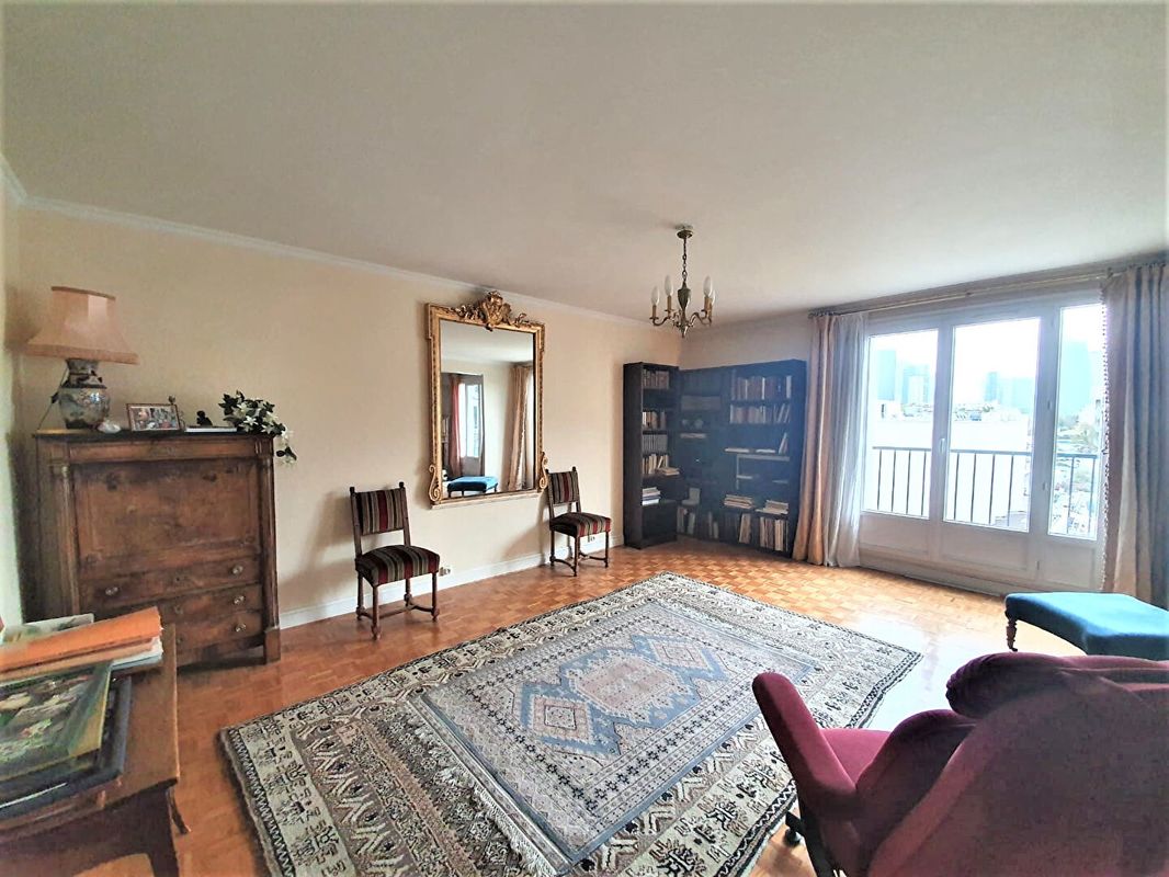 3 chambres Appartement à Courbevoie, France No. 125622