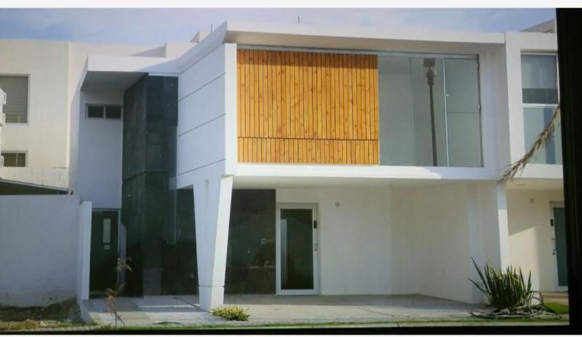 3 bedrooms House in Puebla, Mexico No. 163851