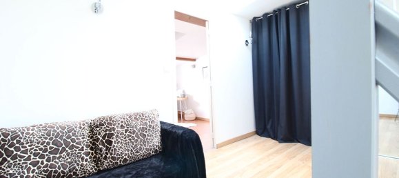 2 bedrooms House in Reims, France No. 237921 3