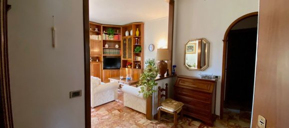4 rooms Apartment in Florence, Italy No. 205135 4