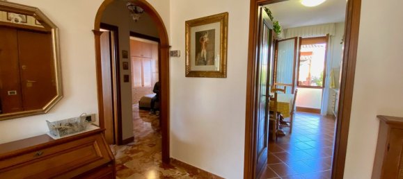 4 rooms Apartment in Florence, Italy No. 205135 17