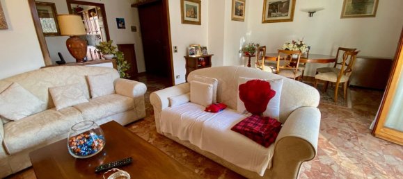 4 rooms Apartment in Florence, Italy No. 205135 12
