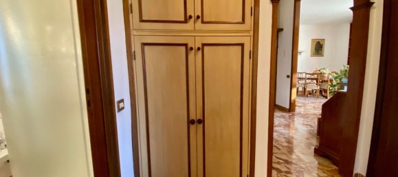 4 rooms Apartment in Florence, Italy No. 205135 29