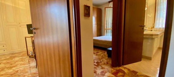 4 rooms Apartment in Florence, Italy No. 205135 20