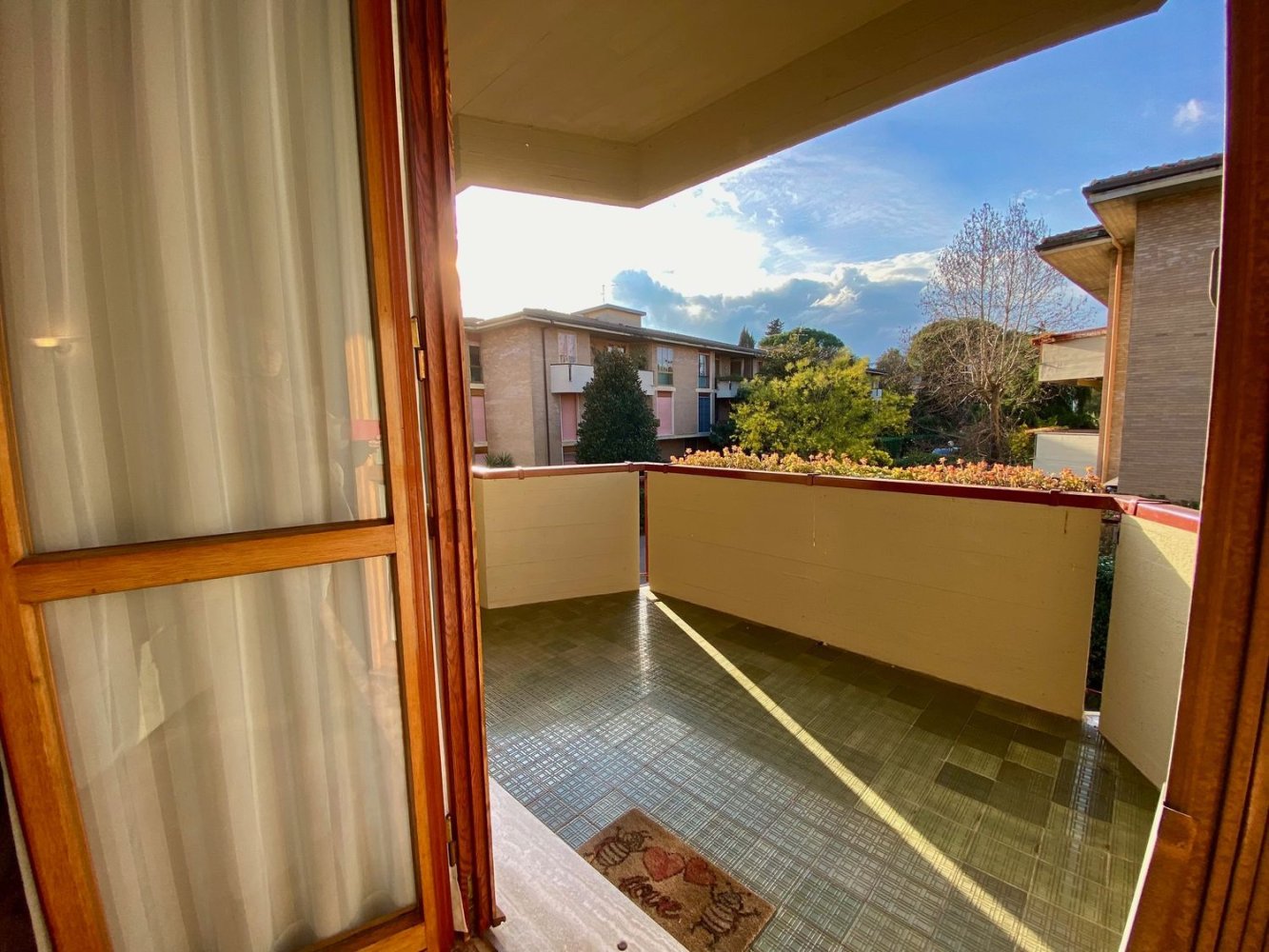 4 rooms Apartment in Florence, Italy No. 205135