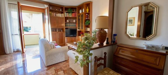 4 rooms Apartment in Florence, Italy No. 205135 7