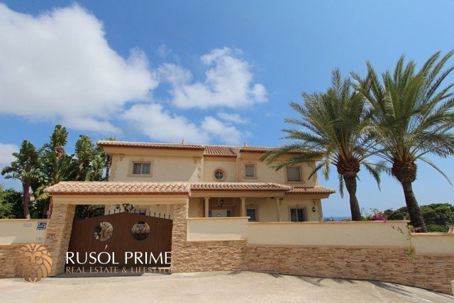 4 bedrooms Villa in Calpe, Spain No. 1526