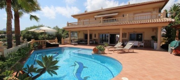 4 bedrooms Villa in Calpe, Spain No. 1526 6