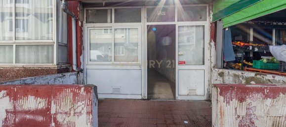 288m² Building in Loures, Portugal No. 137955 8