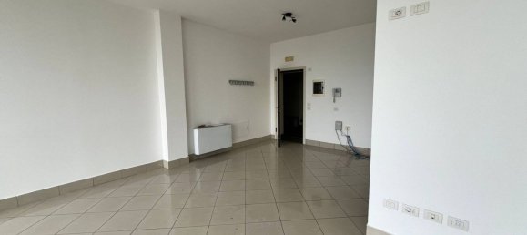 60m² Office in Cesena, Italy No. 342613 3