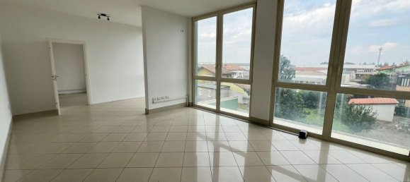 60m² Office in Cesena, Italy No. 342613 2