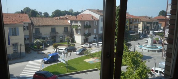 7-salle Appartement à Santena, Italy No. 25821 7