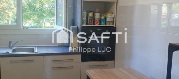 3 bedrooms House in Arras, France No. 250409 2